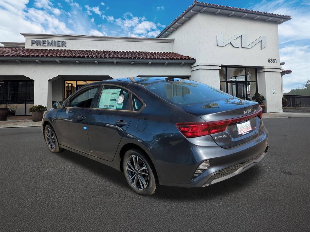 Certified 2024 Kia Forte LXS FWD image 4