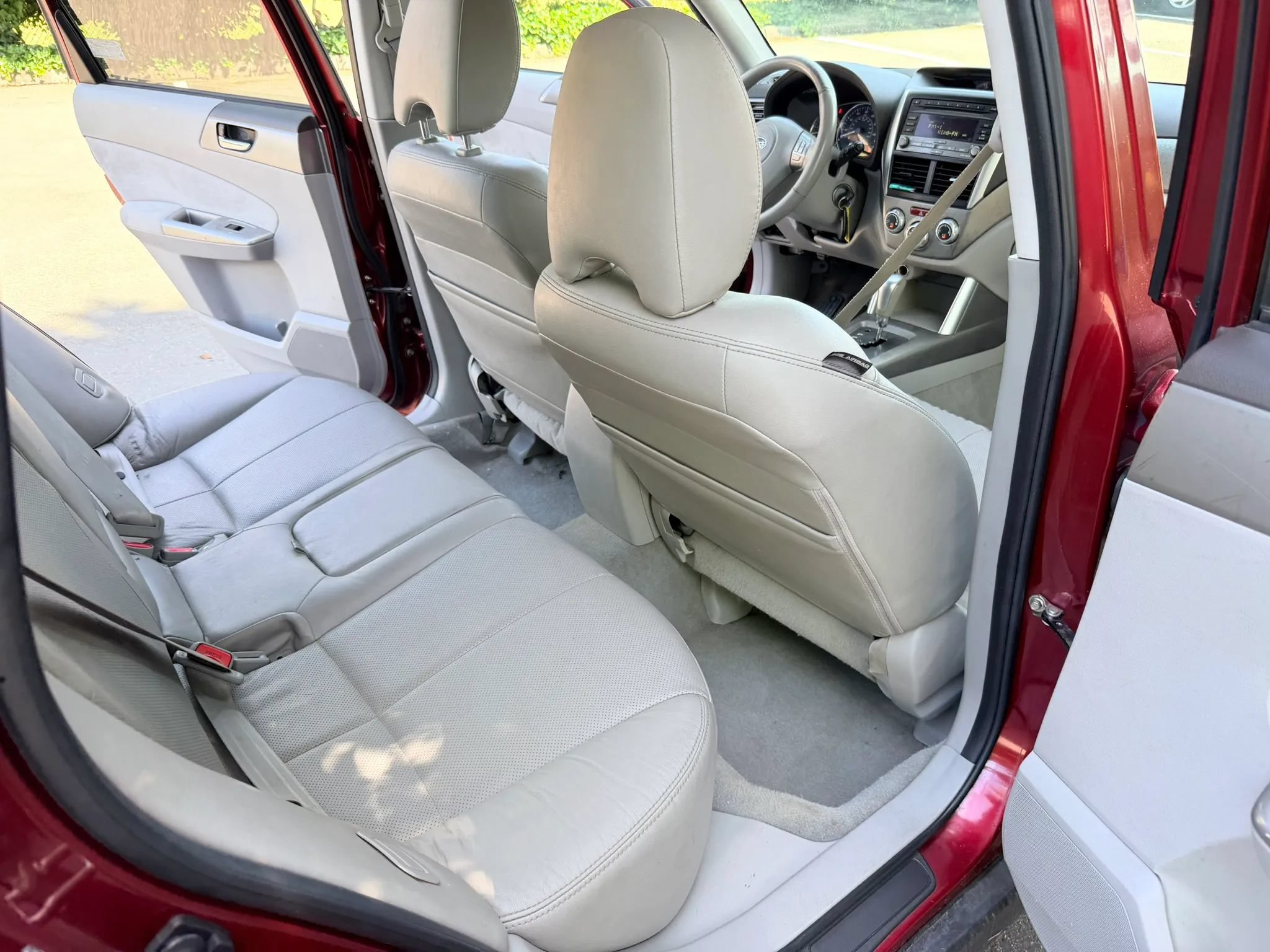 Used 2010 Subaru Forester 2.5X Limited AWD/4WD image 12