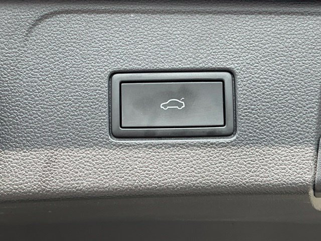 Certified 2024 Volkswagen Atlas SEL Premium R-Line AWD/4WD image 22