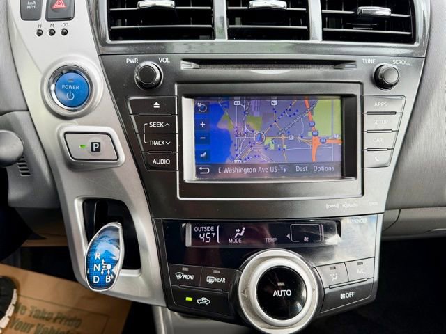 Used 2014 Toyota Prius V Three image 31