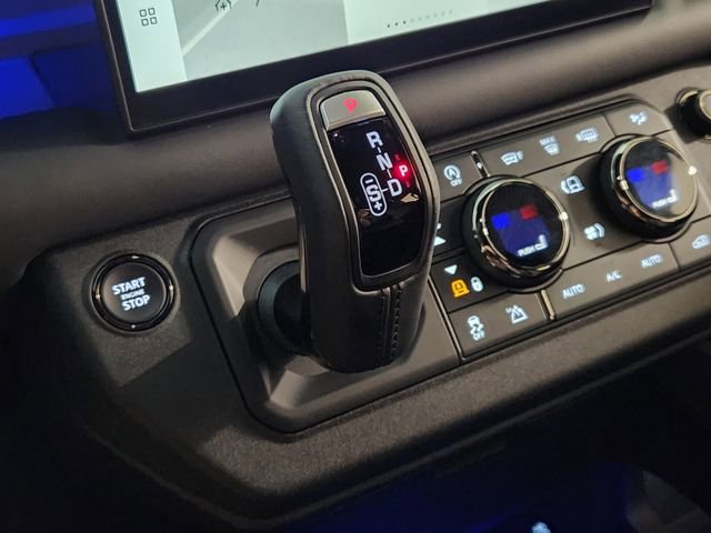 Used 2025 Land Rover Defender 110 image 19