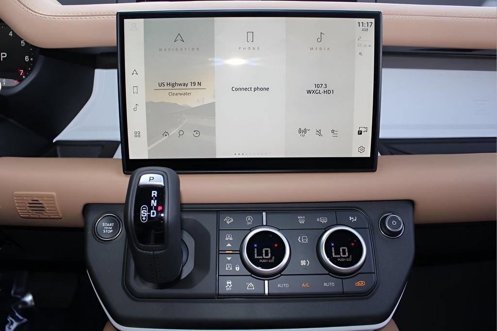 New 2025 Land Rover Defender 110 S AWD/4WD image 23