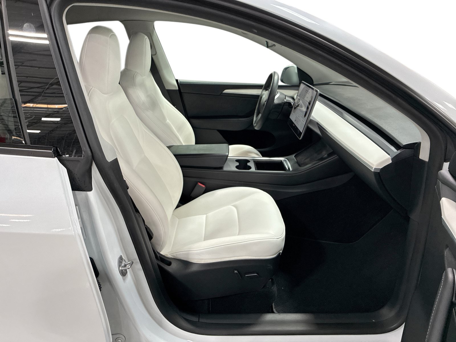 Certified 2023 Tesla Model Y Performance AWD/4WD image 13