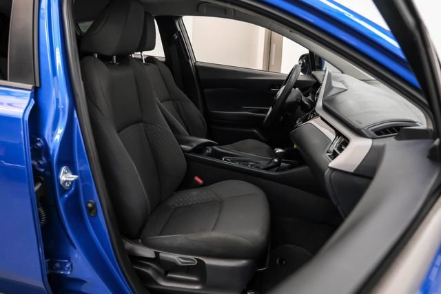 Used 2020 Toyota C-HR LE image 32