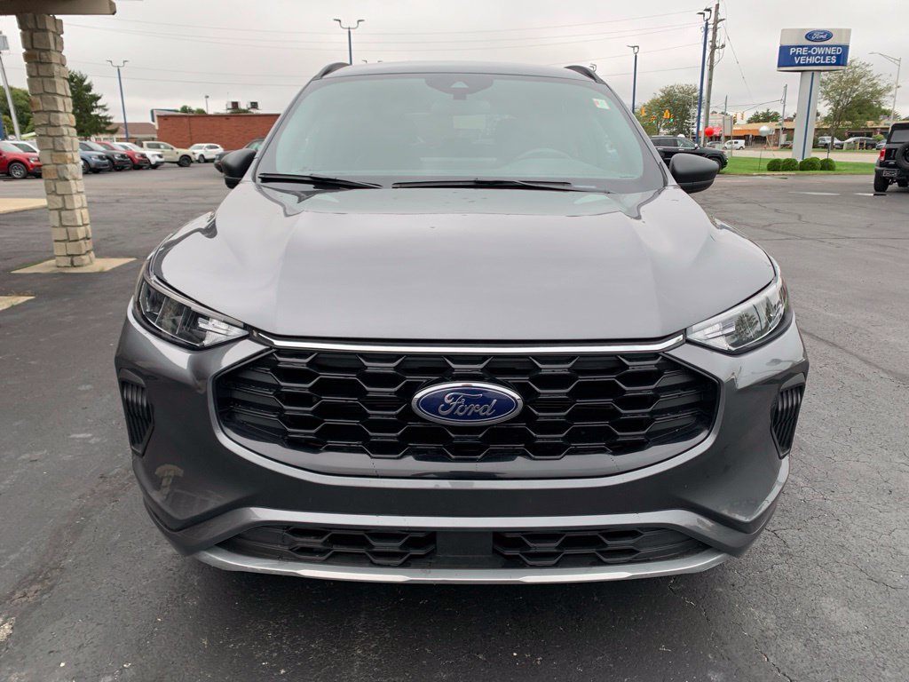 Certified 2023 Ford Escape ST-Line w/ Tech Pack #1 FWD image 9