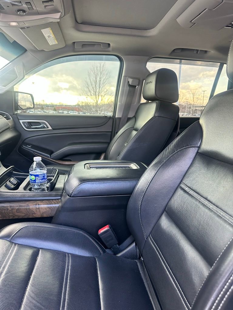 Used 2019 GMC Yukon Denali w/ Denali Ultimate Package image 13