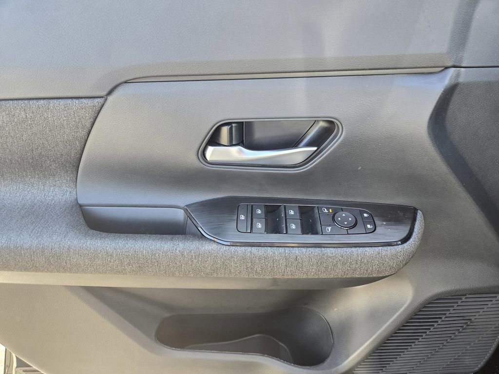 New 2026 Nissan Kicks SV w/ Cold Weather Package FWD image 13
