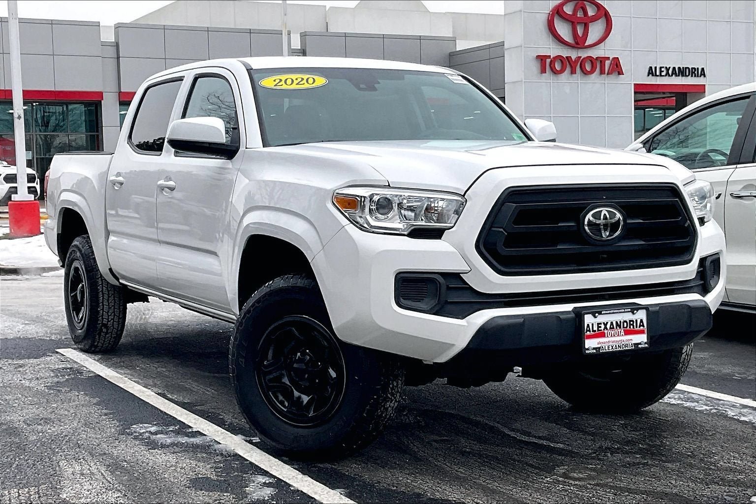 Used 2020 Toyota Tacoma SR AWD/4WD image 2