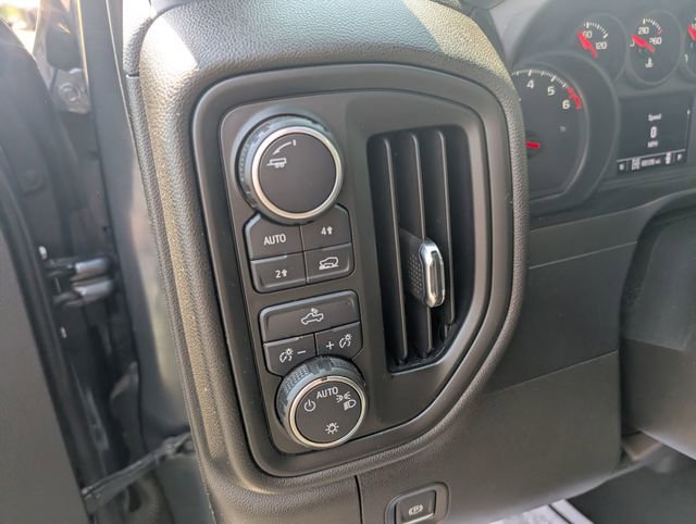 Used 2022 Chevrolet Silverado 1500 Custom AWD/4WD image 17