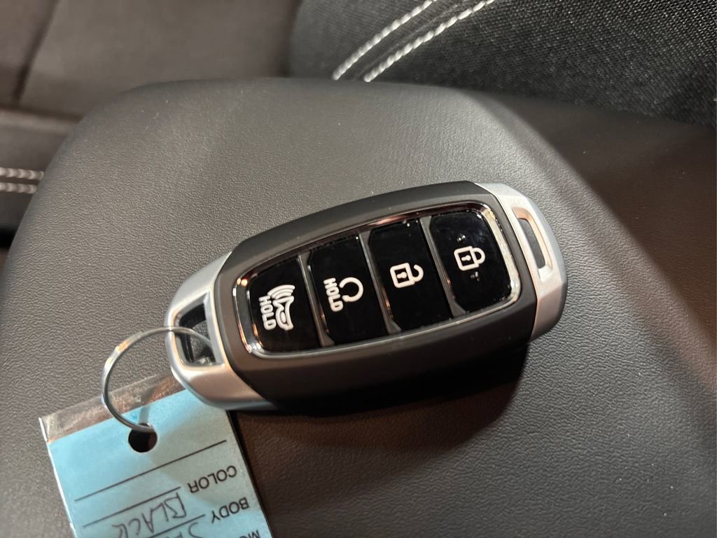 Certified 2026 Hyundai Venue SEL image 38