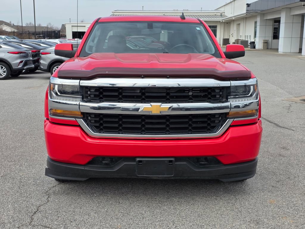 Used 2017 Chevrolet Silverado 1500 LT w/ Trailering Package image 2