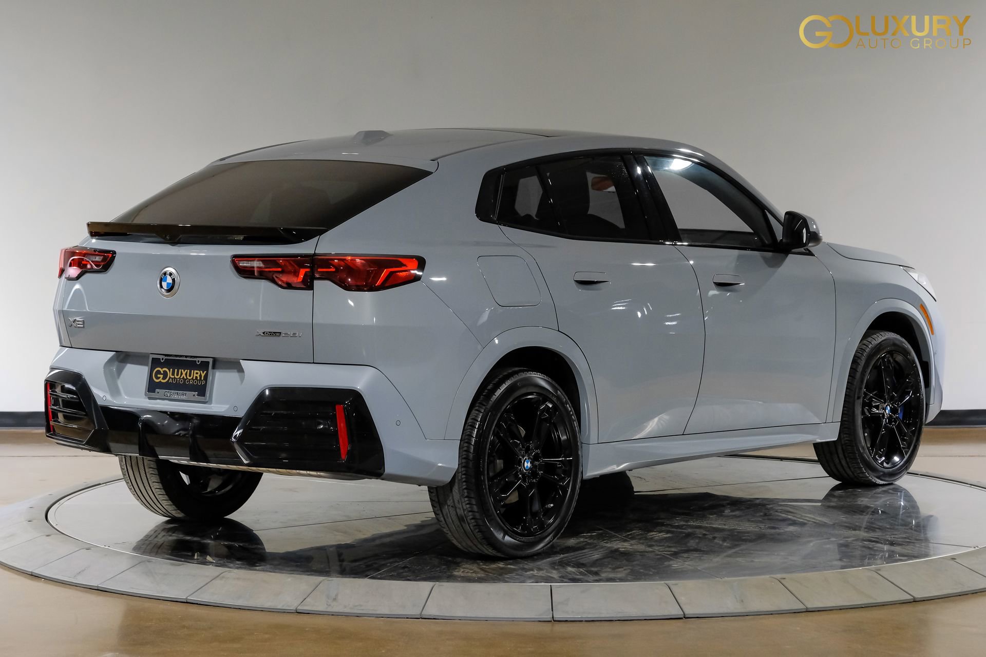 Used 2025 BMW X2 xDrive28i image 10