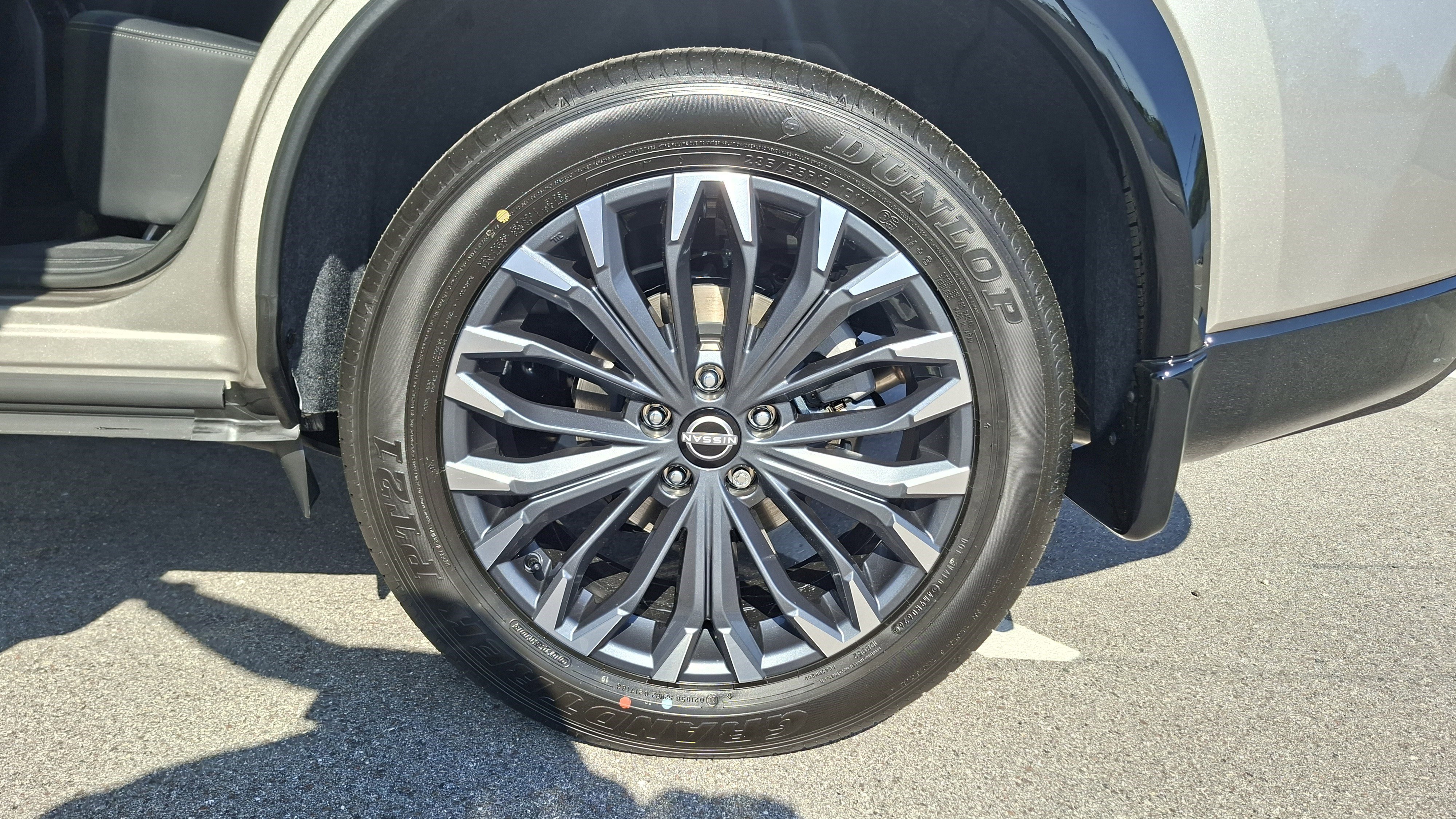 New 2026 Nissan Rogue Platinum AWD/4WD image 17