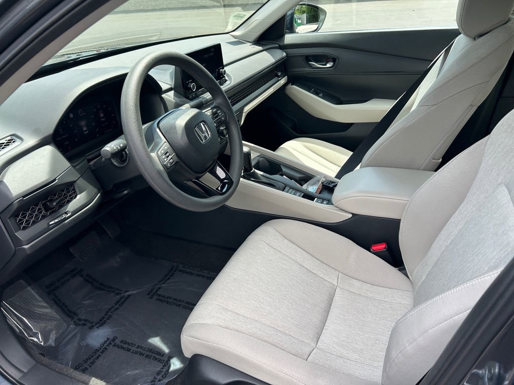 Used 2025 Honda Accord LX image 17