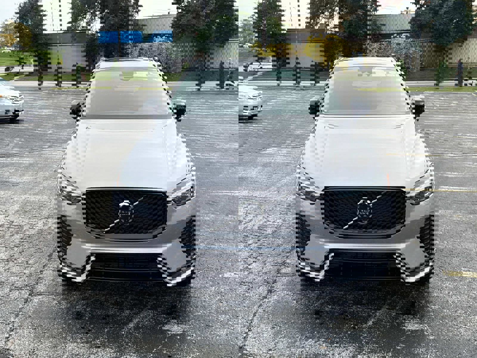 New 2026 Volvo XC60 B5 Plus w/ Climate Package image 2