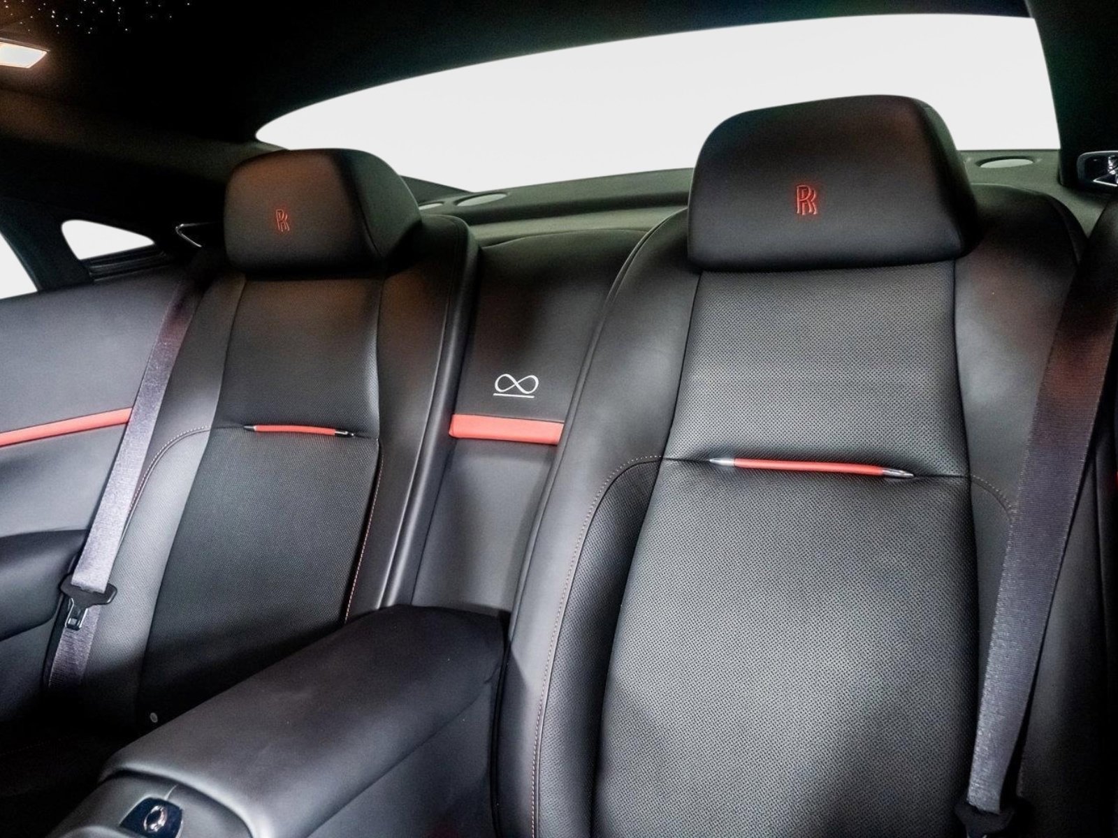 Used 2019 Rolls-Royce Wraith image 33
