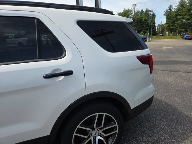 Used 2018 Ford Explorer Sport AWD/4WD image 40