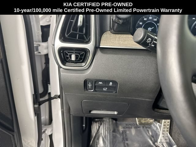 Certified 2023 Kia Sorento SX Prestige AWD/4WD image 13