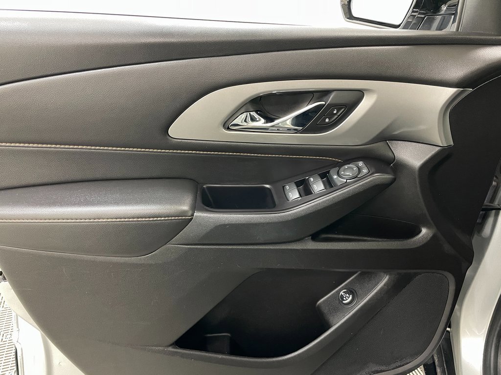 Used 2019 Chevrolet Traverse LT image 23