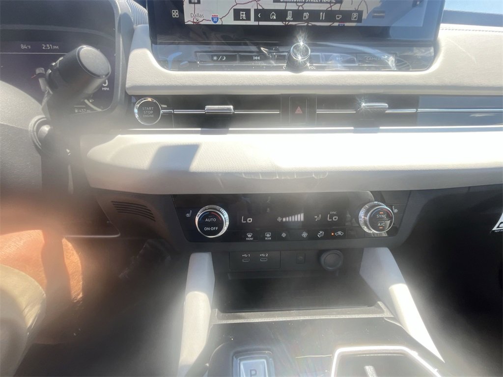 New 2025 Mitsubishi Outlander SE image 19