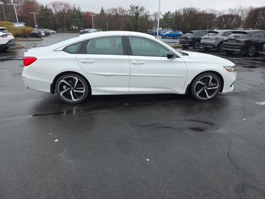 Used 2021 Honda Accord Sport image 9