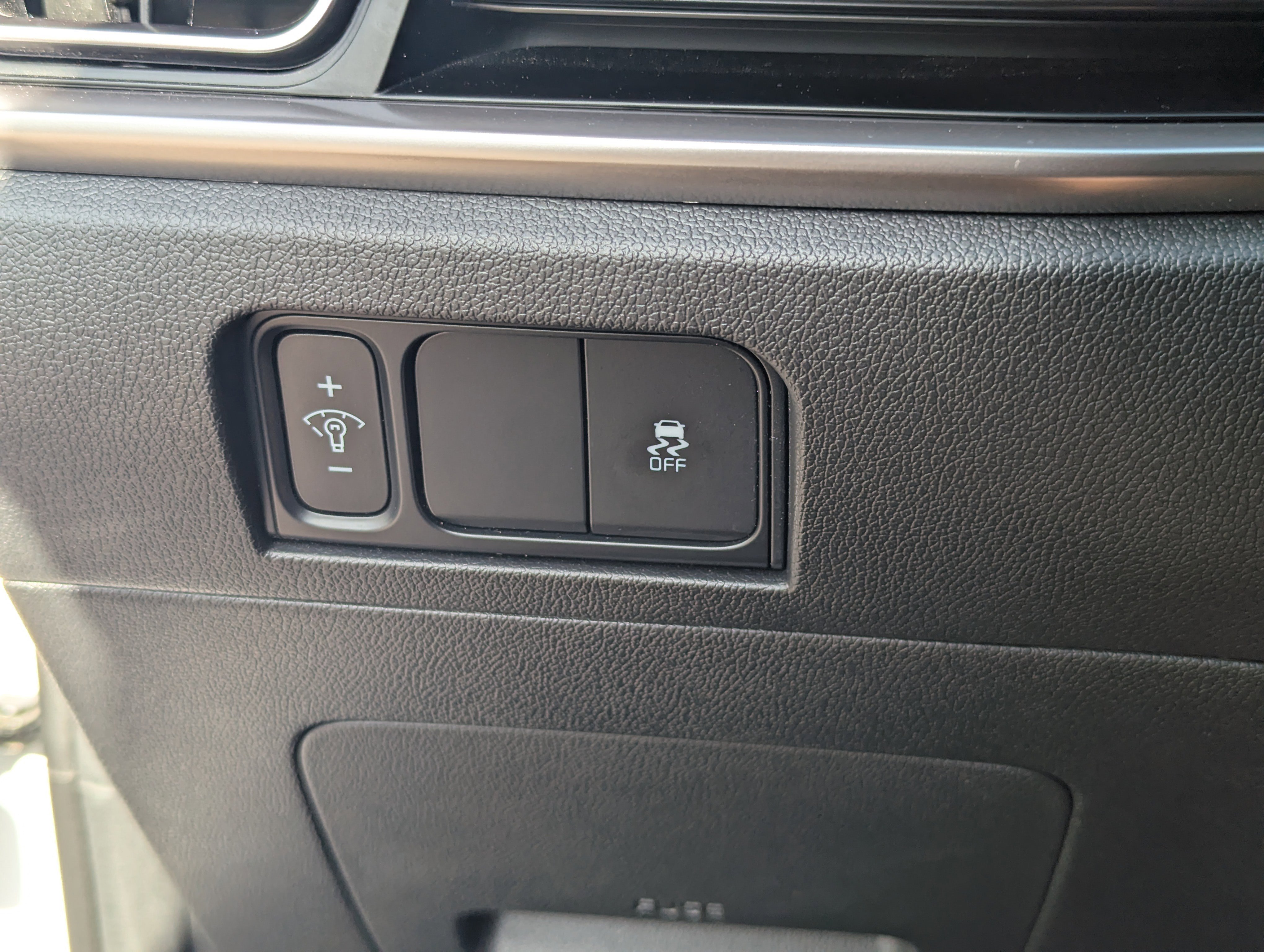 Certified 2025 Kia Sorento LX image 30