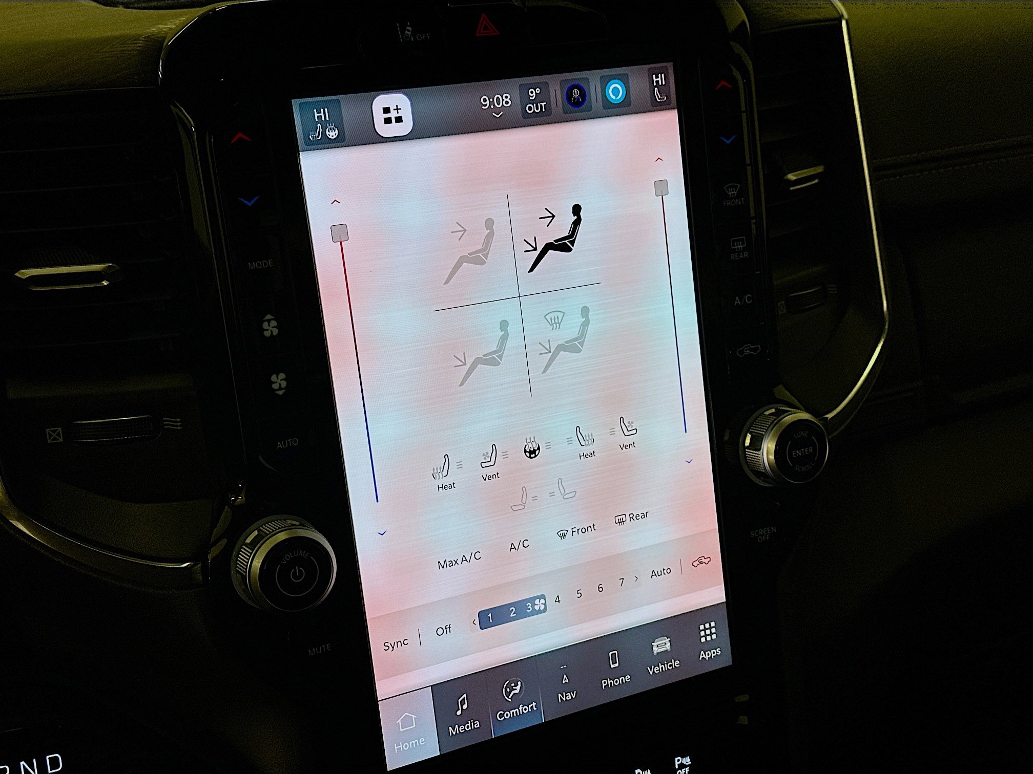 Used 2025 RAM 1500 Laramie image 24