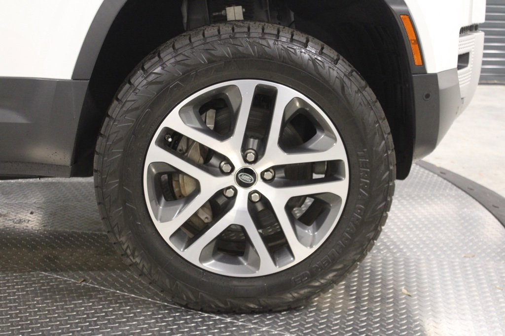 Used 2020 Land Rover Defender 110 HSE image 14