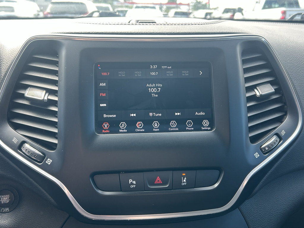 Used 2021 Jeep Cherokee Latitude Plus AWD/4WD image 24
