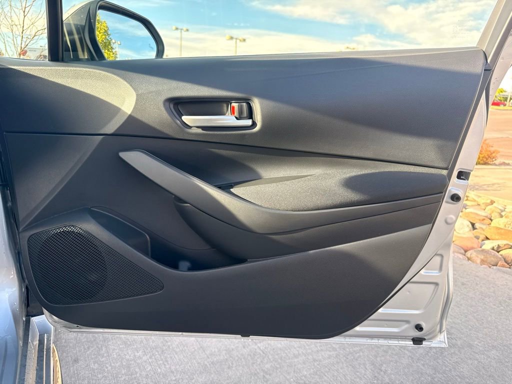 Used 2026 Toyota Corolla SE FWD image 25