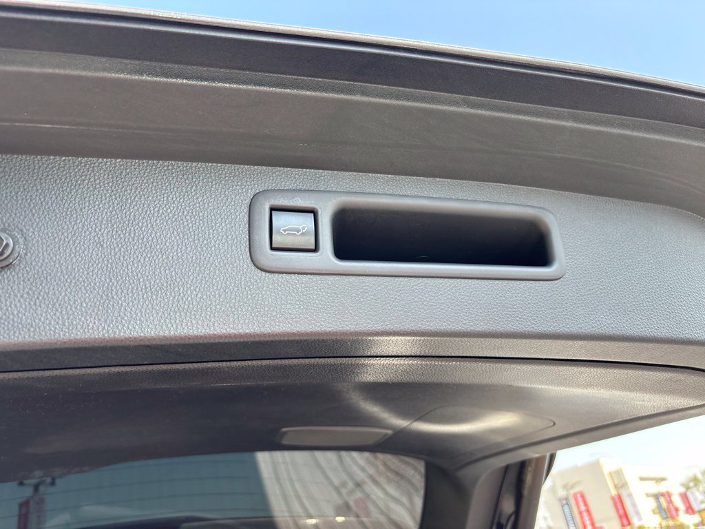 Used 2021 Toyota Highlander XSE FWD image 29