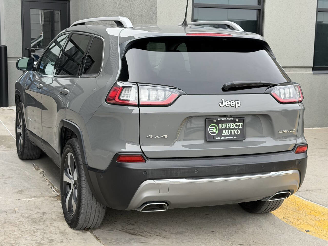 Used 2021 Jeep Cherokee Limited image 8