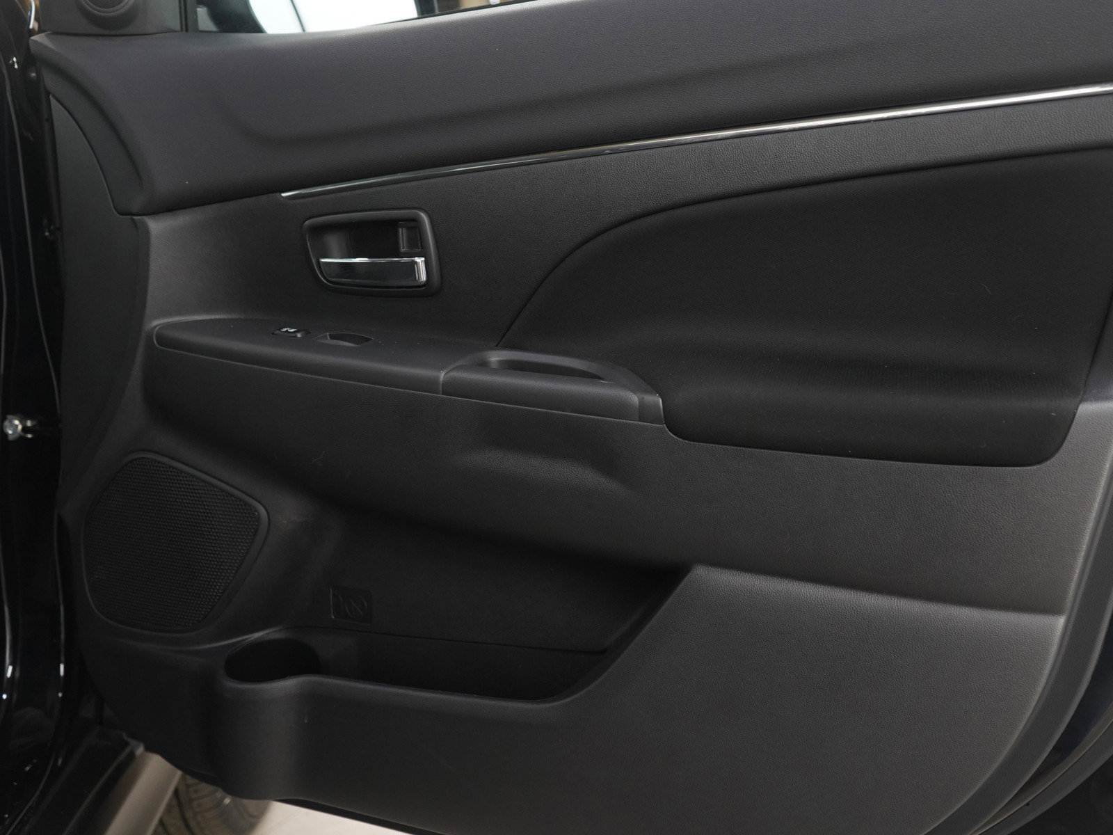 Used 2023 Mitsubishi Outlander Sport ES AWD/4WD image 9