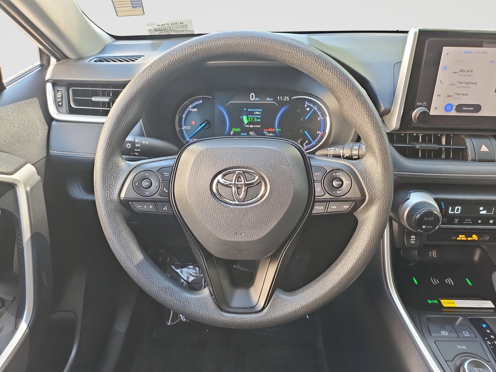Used 2025 Toyota RAV4 XLE AWD/4WD image 44