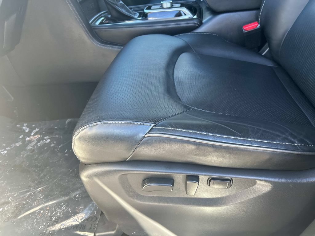 Used 2024 INFINITI QX80 Luxe AWD/4WD image 16