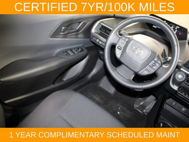 Used 2025 Toyota Prius LE FWD image 17