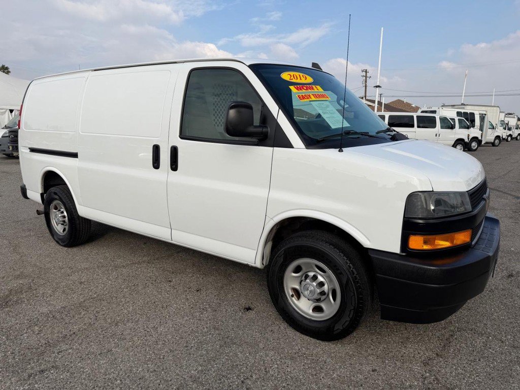 Used 2019 Chevrolet Express 2500 image 3