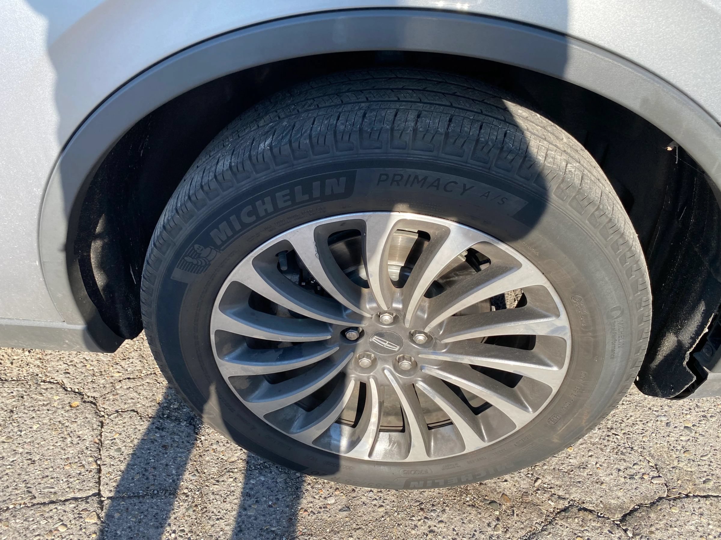 Used 2021 Lincoln Aviator Reserve w/ Elements Package Plus AWD/4WD image 32