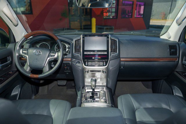 Used 2021 Toyota Land Cruiser image 9