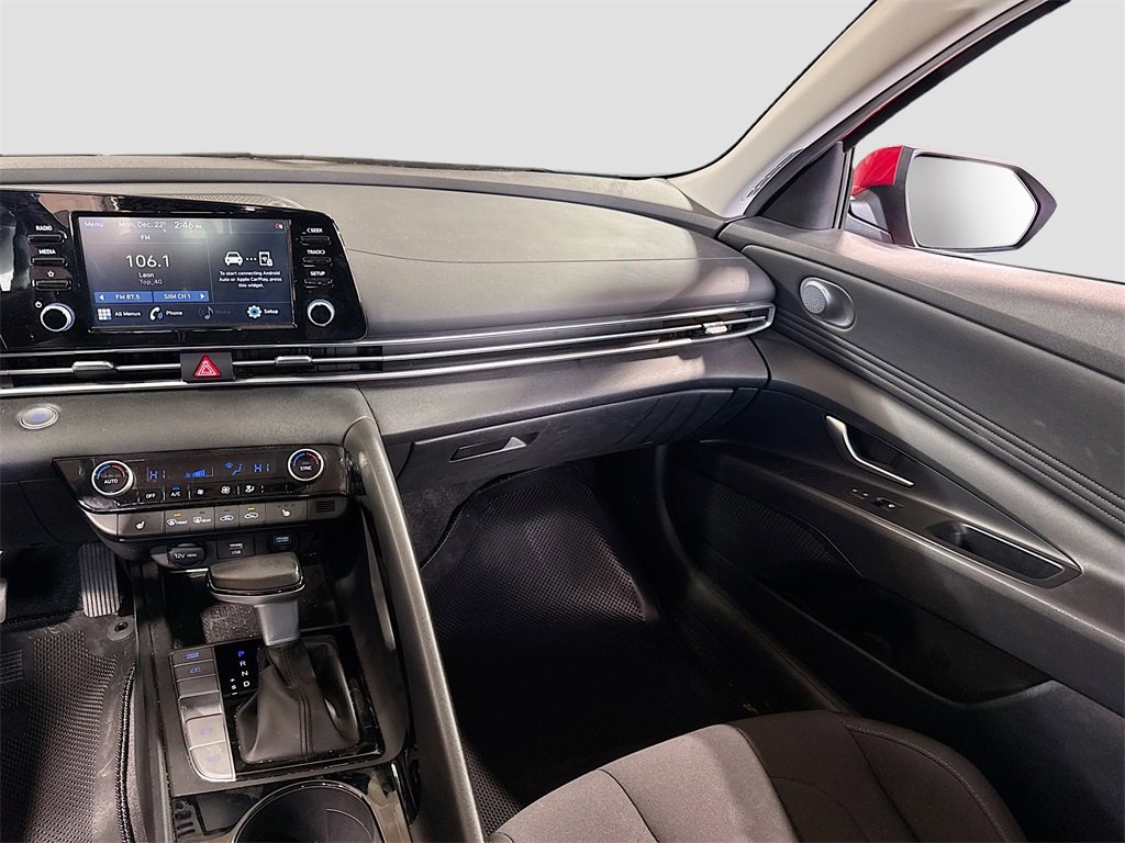 Used 2021 Hyundai Elantra SEL w/ Convenience Package image 22