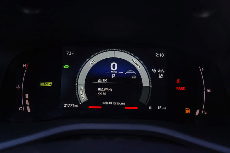 Used 2025 Toyota Camry LE FWD image 25