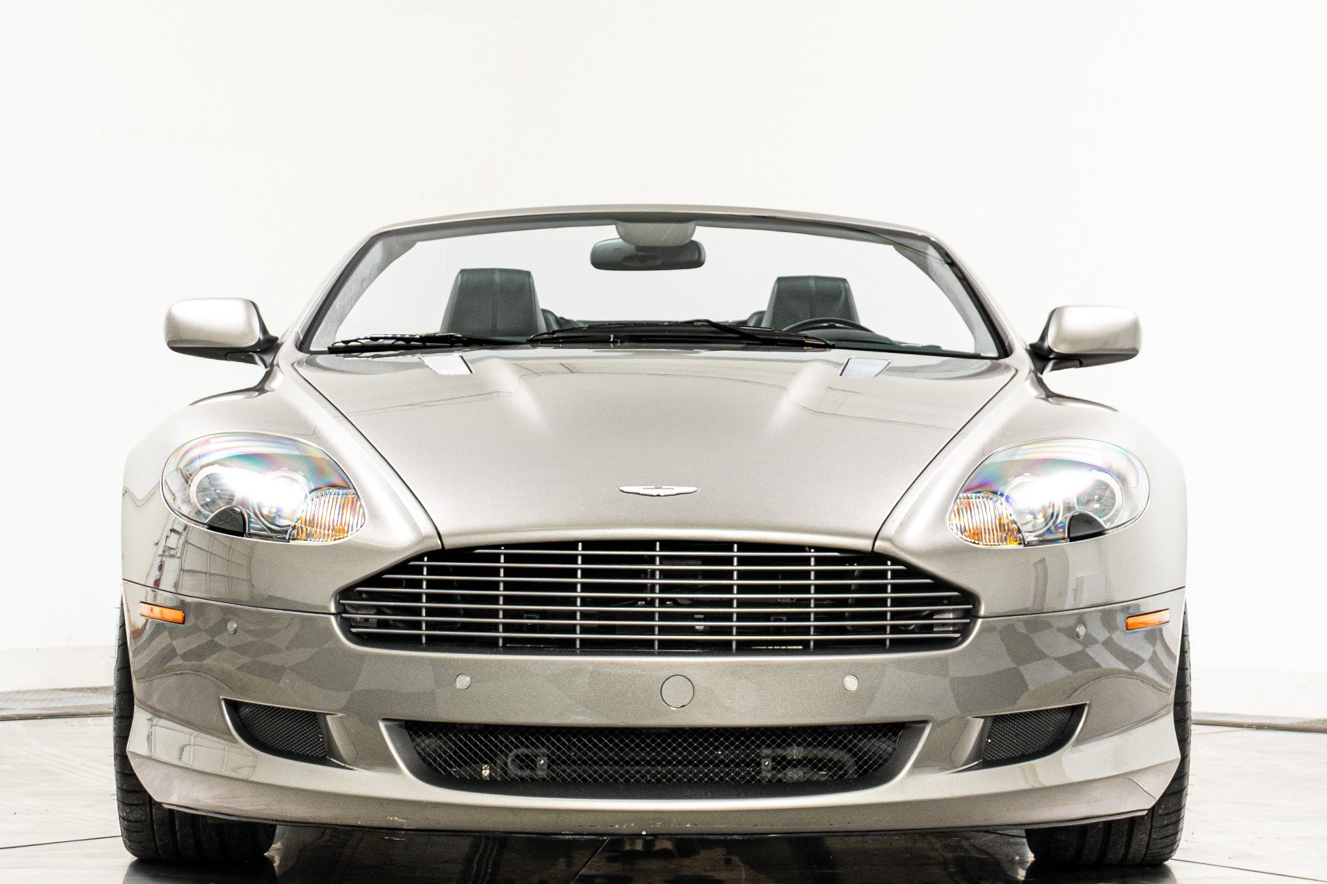 Used 2008 Aston Martin DB9 Volante RWD image 4
