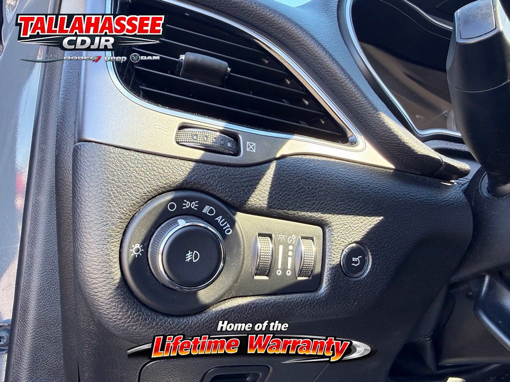 Used 2021 Jeep Cherokee Limited w/ Elite Package AWD/4WD image 38