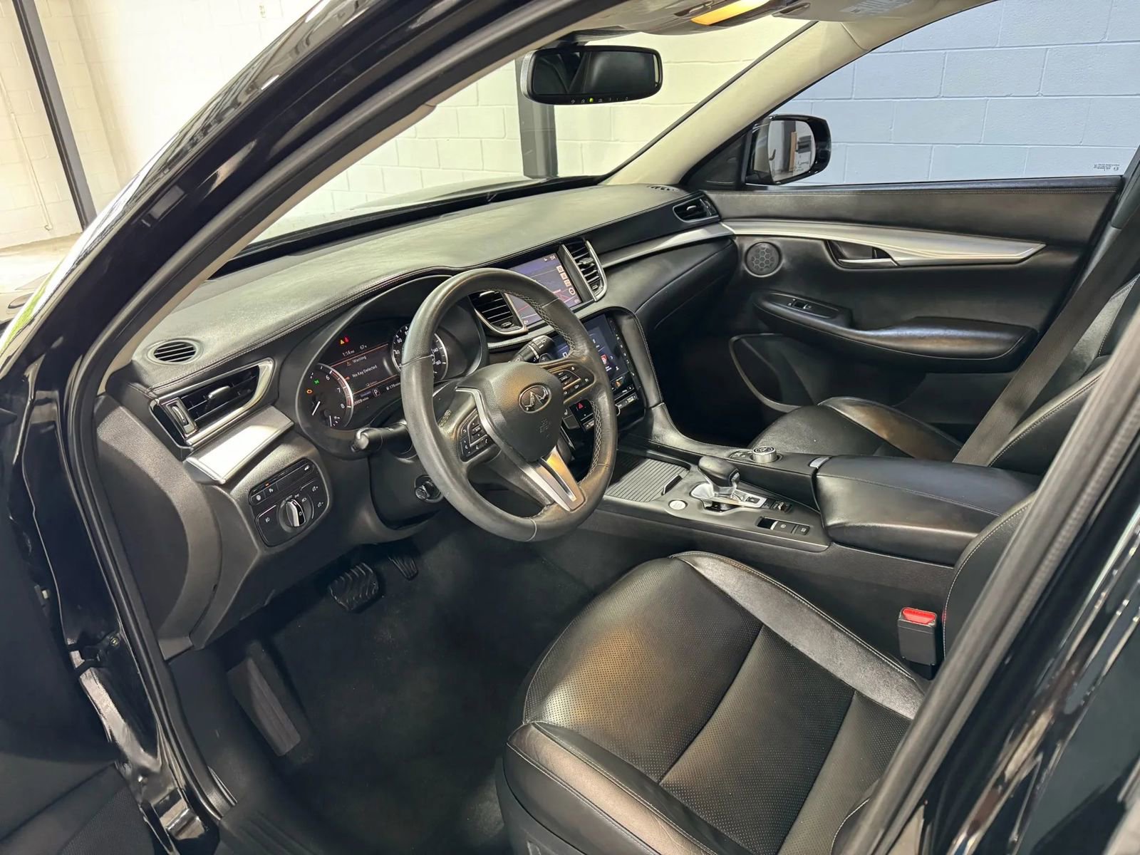 Used 2019 INFINITI QX50 Essential w/ Premium Heat Package image 7