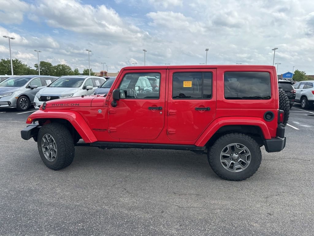 Used 2015 Jeep Wrangler Unlimited Rubicon w/ Connectivity Group AWD/4WD image 8