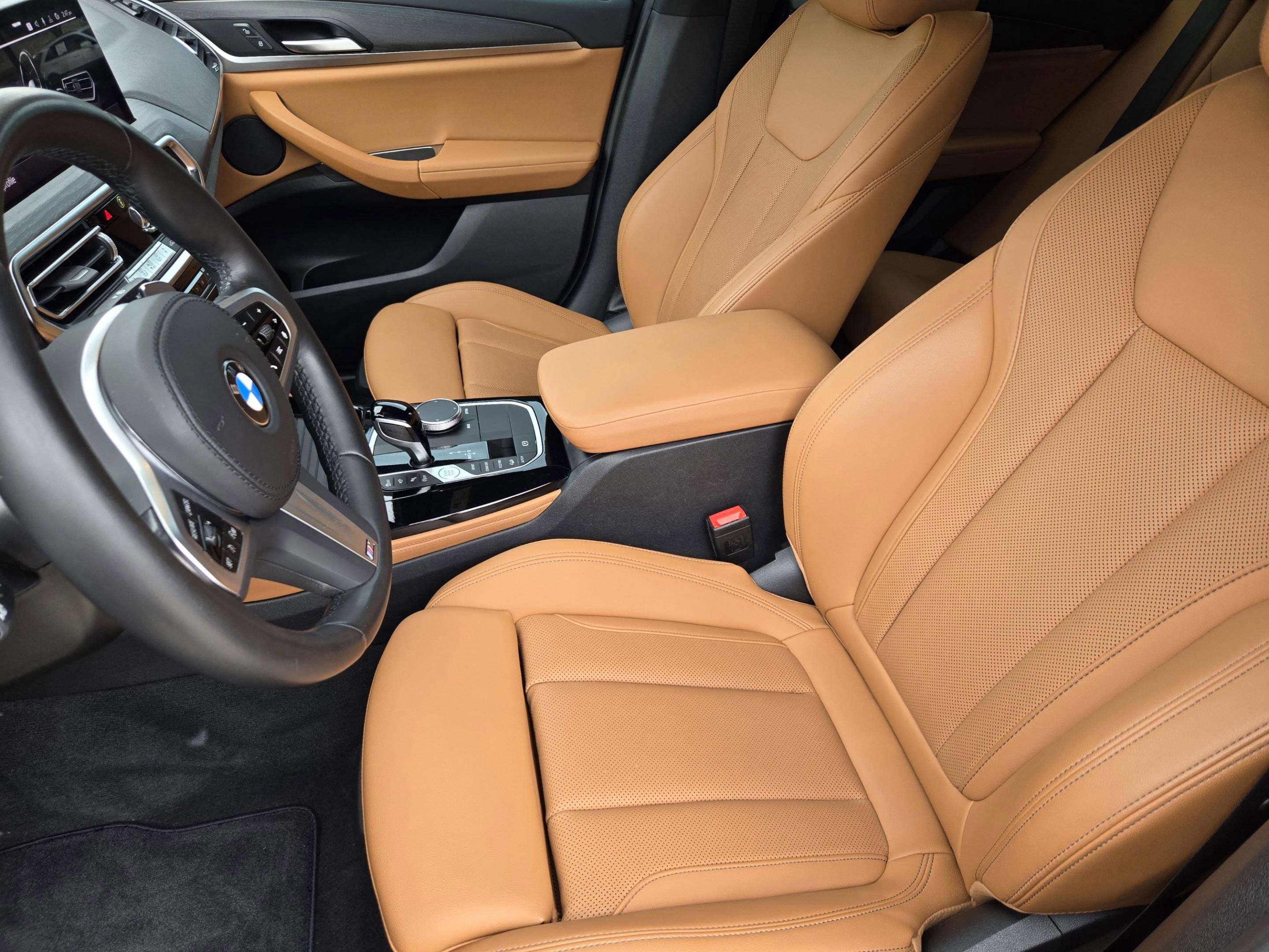 Used 2024 BMW X4 xDrive30i w/ M Sport Package AWD/4WD image 10
