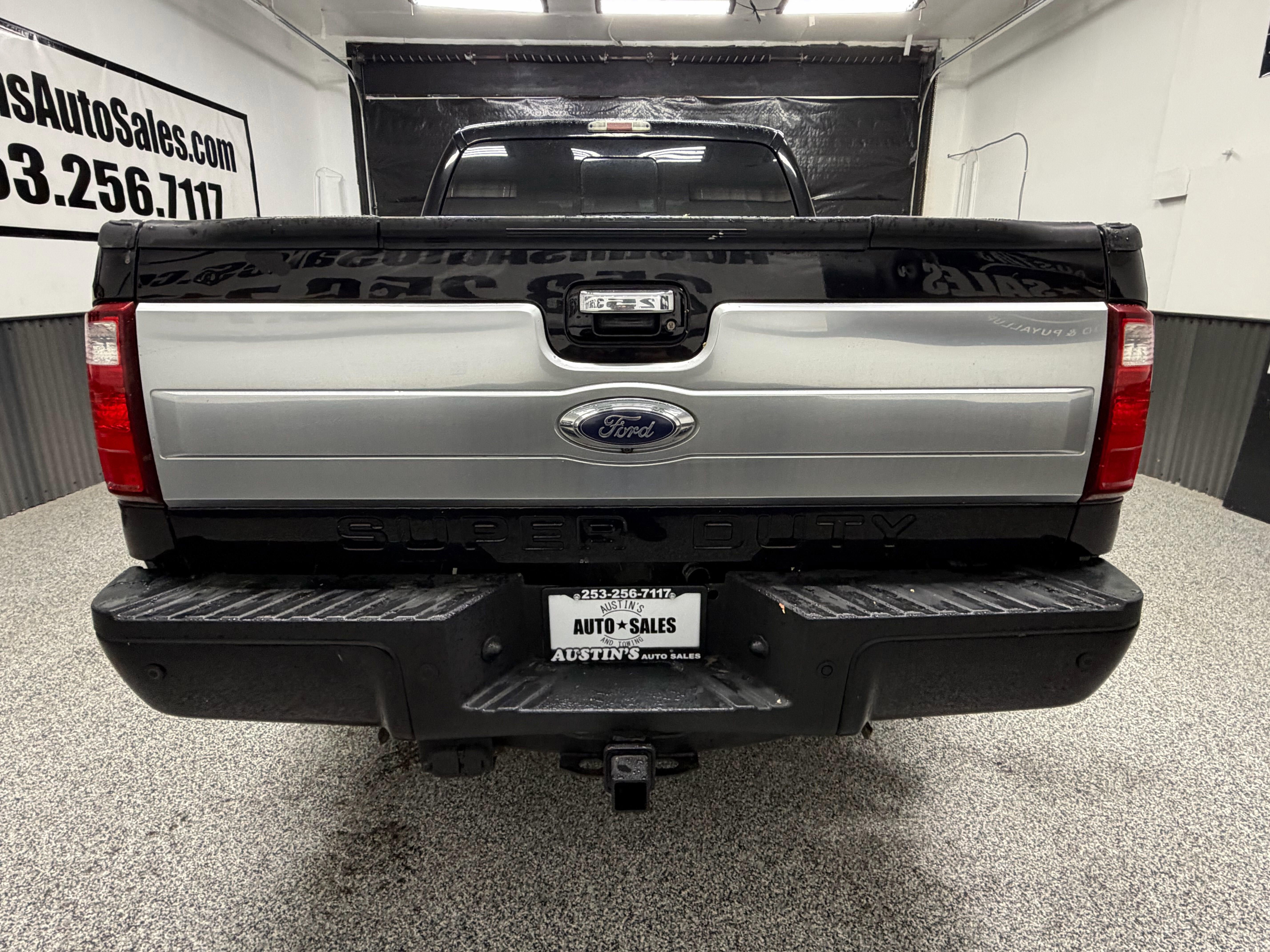 Used 2016 Ford F250 Platinum w/ FX4 Off-Road Package AWD/4WD image 4