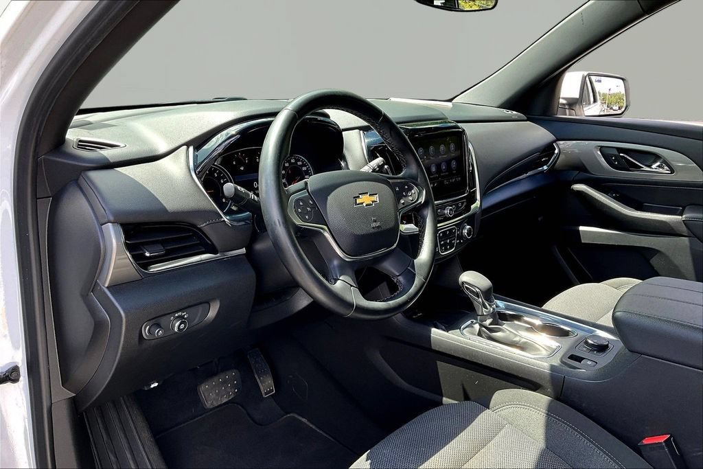 Used 2023 Chevrolet Traverse LT AWD/4WD image 18