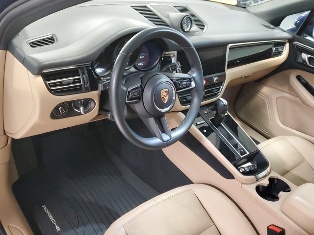 Used 2023 Porsche Macan AWD/4WD image 12