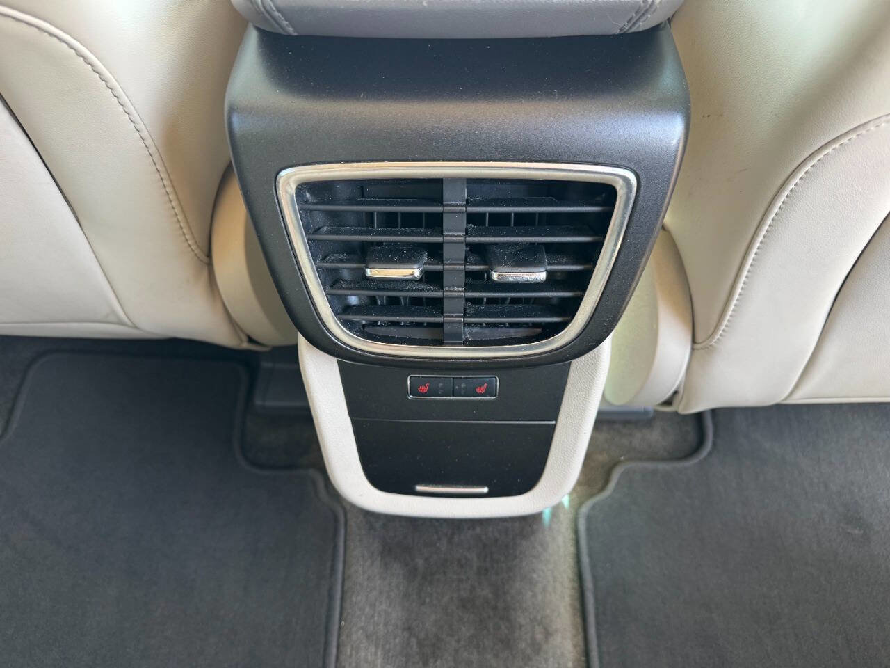 Used 2016 Lincoln MKX Reserve w/ Luxury Package image 45